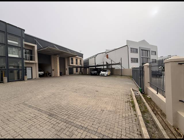 510M² WAREHOUSE TO LET IN RIVERGATE